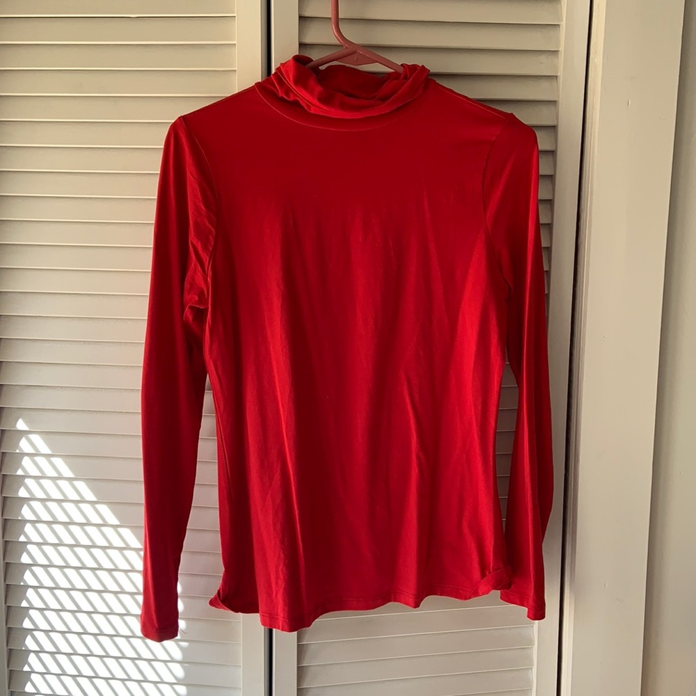 Red, body con turtle neck